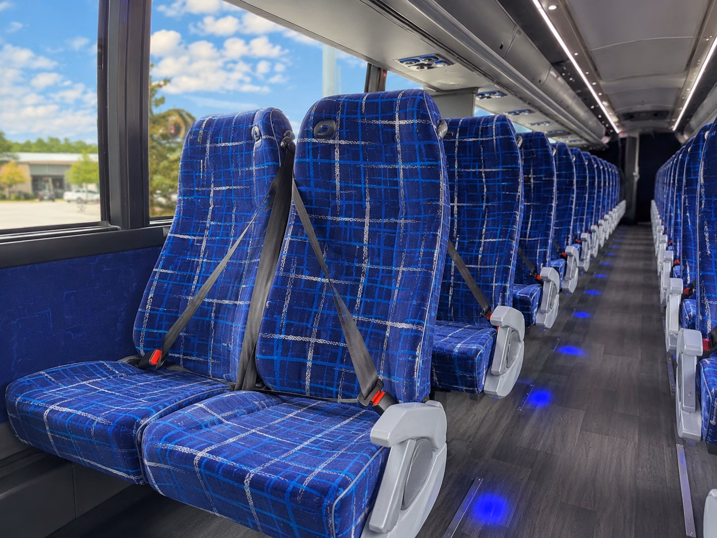 cambridge airport transfer charter buses for cambridge groups