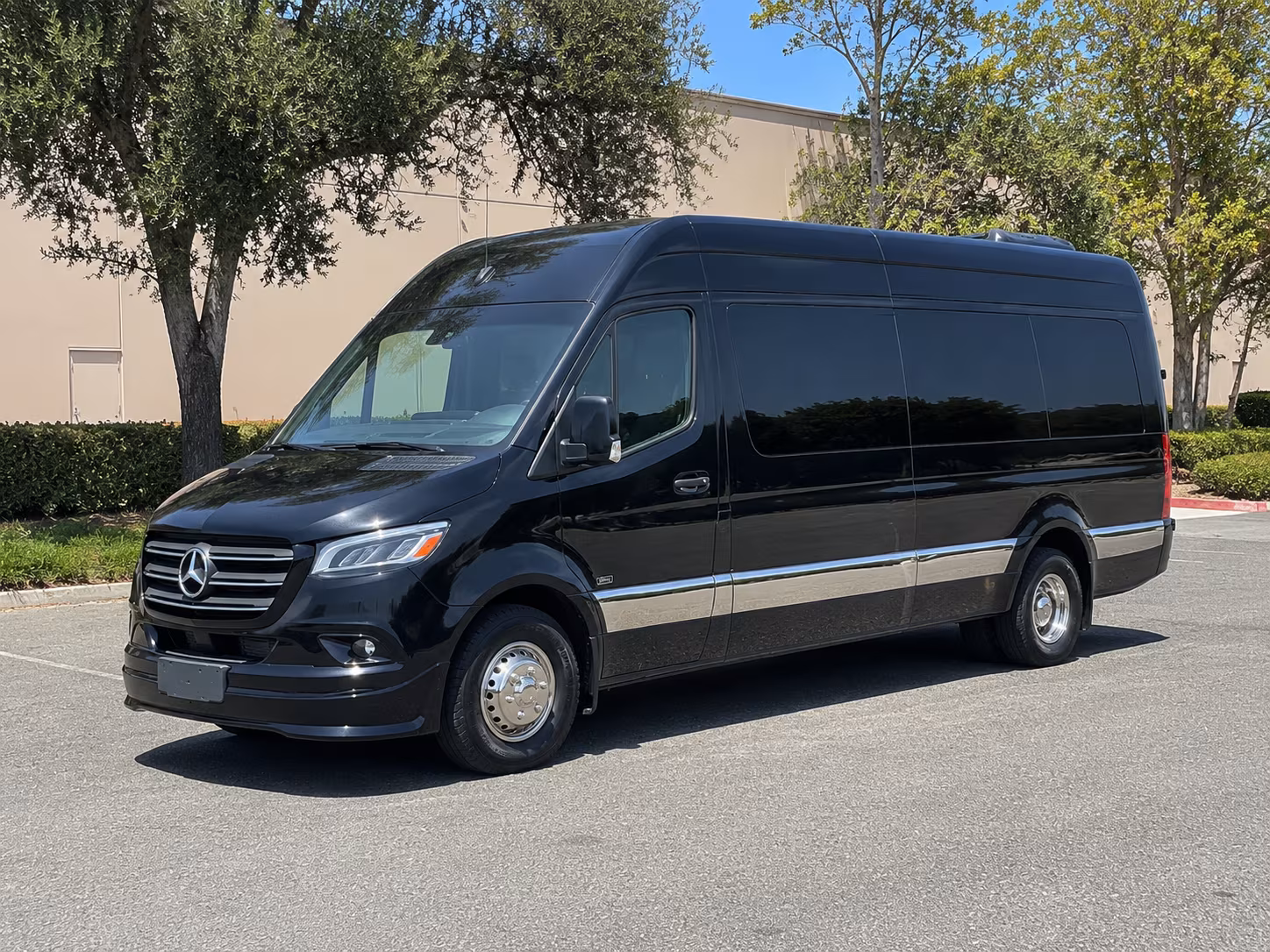 taunton make an entrance with taunton prom transportation